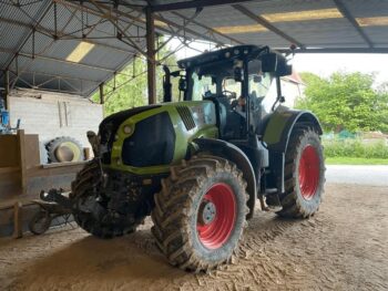 Tractor Claas AXION 820 CEBIS – 225 ch – 4RM – 2015