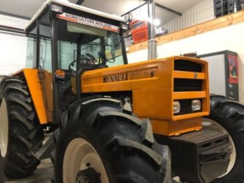 Tracteur Renault 681-4S – 1983 – 65 ch – 4RM