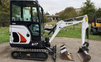KUBOTA KX71-3 + 4 CUCHARONES – Miniexcavadora 2,9T