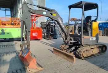 VOLVO ECR25D + 3 CUCHARONES – Miniexcavadora 2,9T