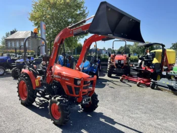 Tractor Kubota EK1-261 + Cargador – 2024