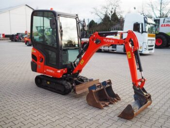 Kubota KX 016-4 + 3 CUCHARONES – Miniexcavadora 1,6T