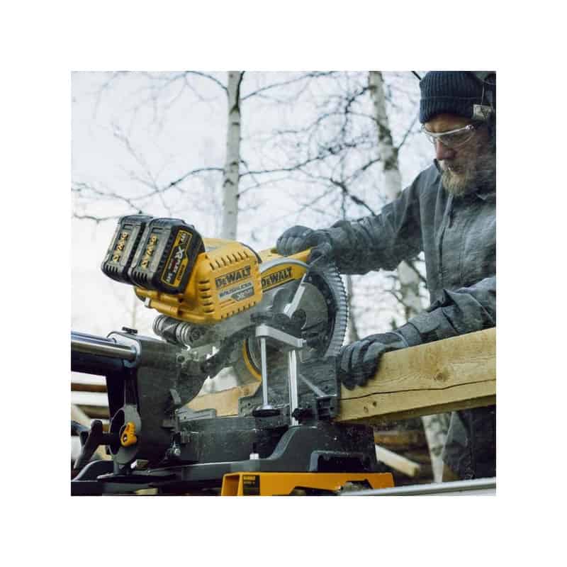dewalt-scie-a-onglets-radiale-305mm-18-54v-flexvolt-6ah-dhs780t2-4.jpg